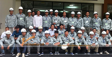 Trần thạch cao dịch vụ chuyên nghiệp doi-ngu-thi-cong-chuyen-nghiep-ha-noi